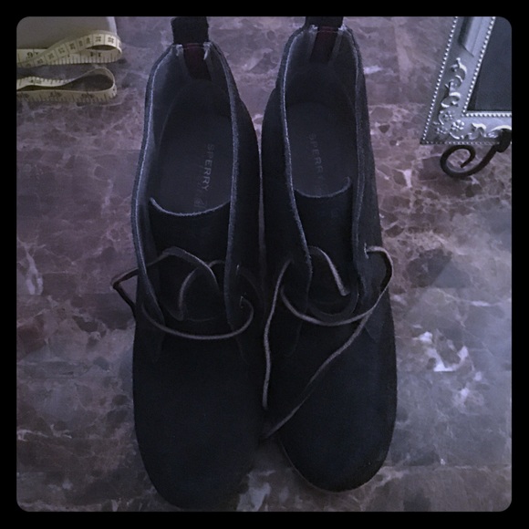 Brand new, never worn Sperry wedges