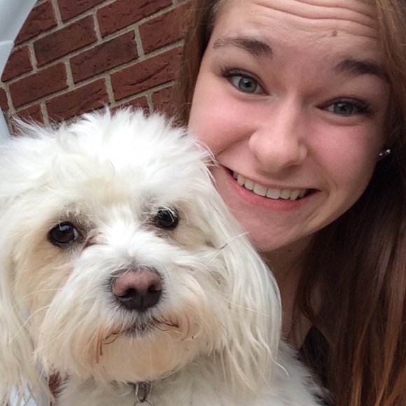 Meet Your Posher, Emma - Picture 3 of 3