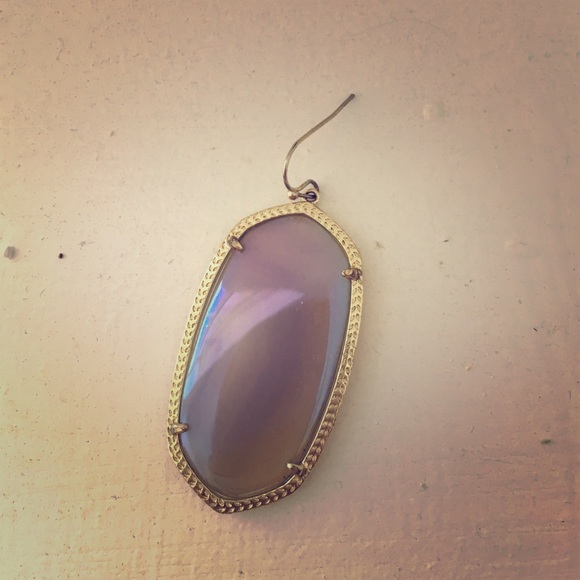 Danielle Kendra Scott Earring in Agate?