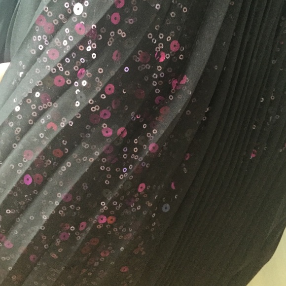 One shoulder dress - Picture 3 of 4