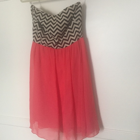 Cute coral WINSOR tube top dress, size L