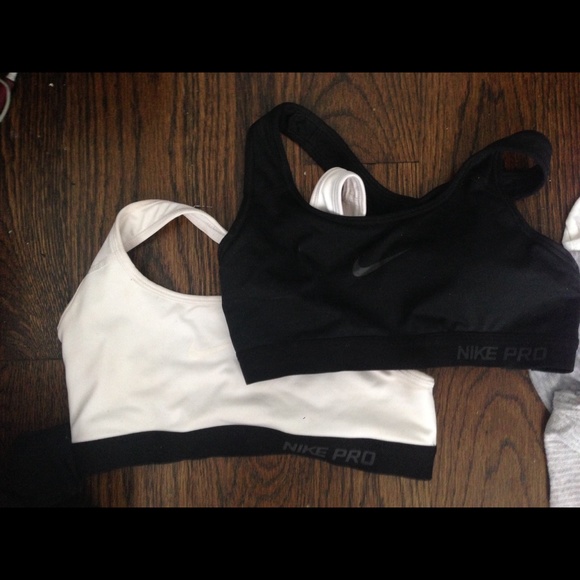 Nike pro sports bra bundle