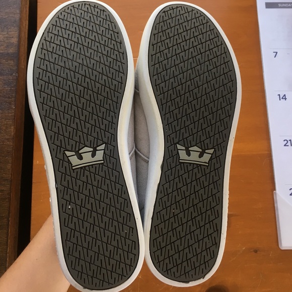Men's size 10 gray Supra Sneakers - Picture 2 of 2