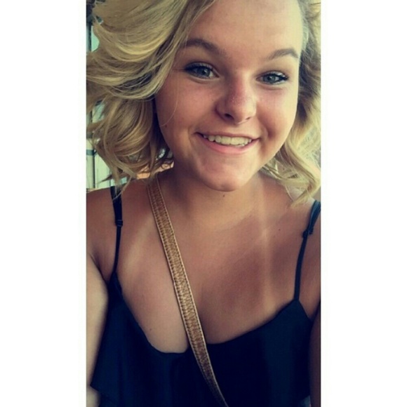 Meet your Posher, Amber - Picture 1 of 1