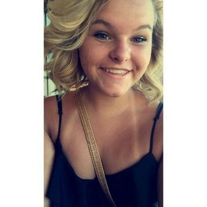 Meet your Posher, Amber