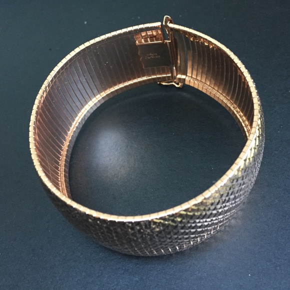 Eye catching Rose gold plated soft bracelet - Picture 2 of 4