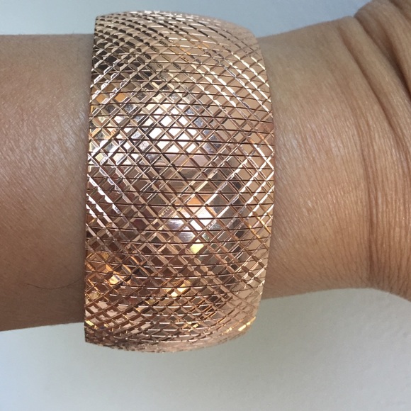 Eye catching Rose gold plated soft bracelet - Picture 4 of 4