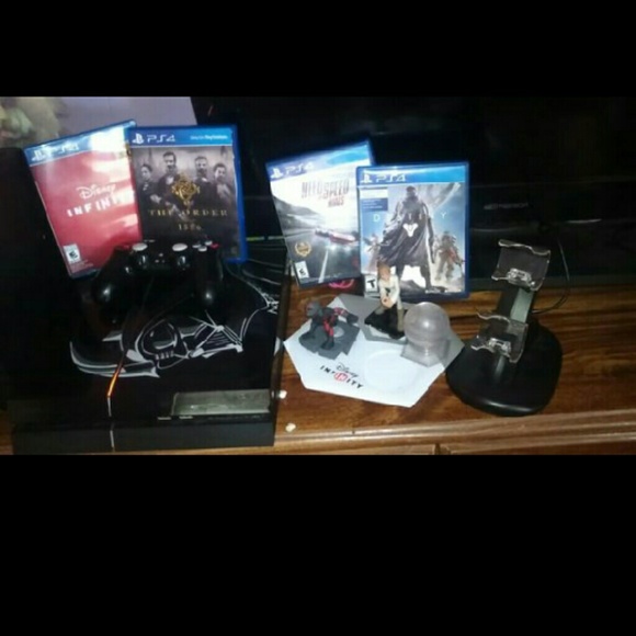 Ps4 with four games a changing doc one controller