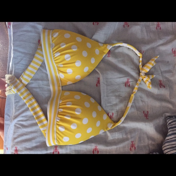 SUPER ADORABLE VS YELLOW BATHINGSUIT!!