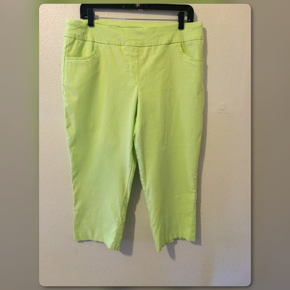 Tribal light green Capri size 14