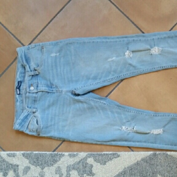 Light wash denim boyfriend jeans