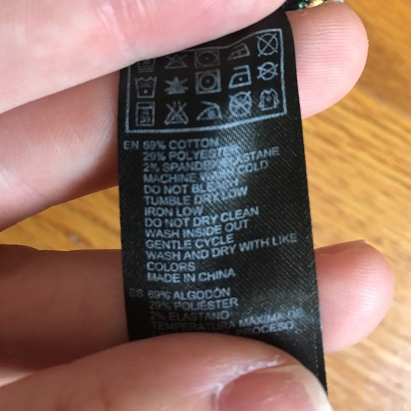 Forever 21 print shorts - Picture 3 of 3