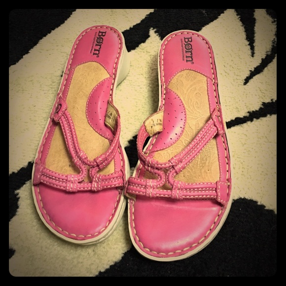 Born pink sandals