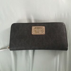 Michael Kors wallet