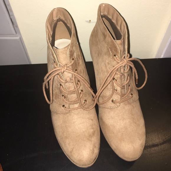 Faux suede heels - Picture 3 of 4