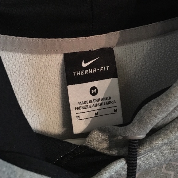 Nike - Picture 3 of 3