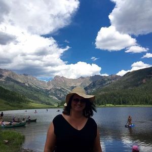 Meet your Posher, Emily