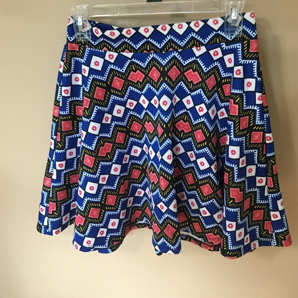 Patterned skater style skirt