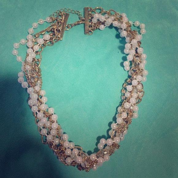 Perals N gold necklace