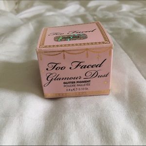 Too faced glamour dust, pigment glitter!!!
