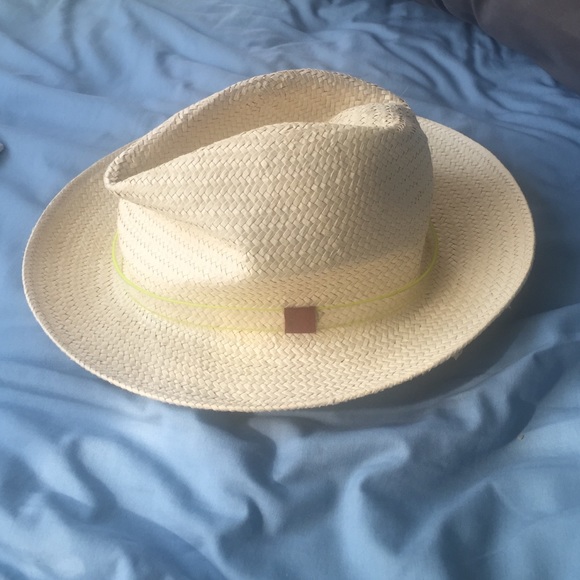 Vince Camuto fedora / Panama hat