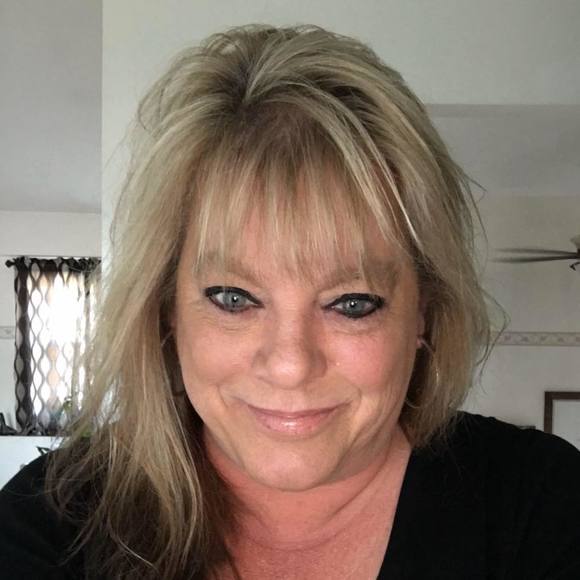 Meet your Posher, Rhonda