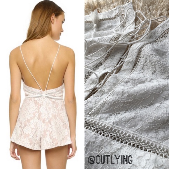 ❌SOLD❌ THE JETSET DIARIES Lace Up Lace Romper - Picture 3 of 4