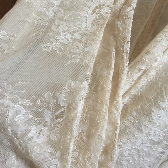 LACE cream top - Picture 2 of 2