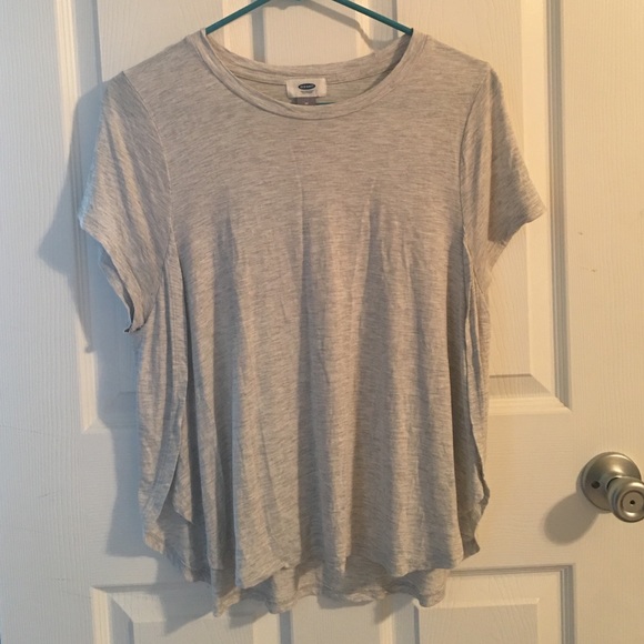❁ Old Navy // Light Grey Shirt with Open Sides ❁