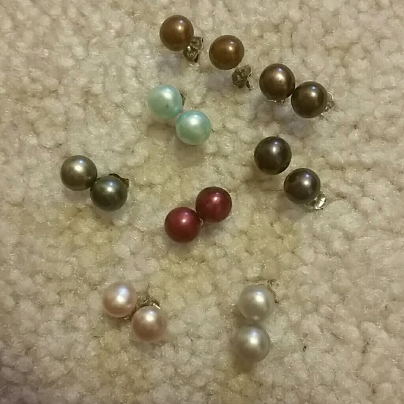 Pearl earrings lot of 8