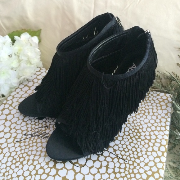 Fringe heels! - Picture 4 of 4