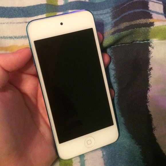 ipod 5s BLUE. Perfect condition.