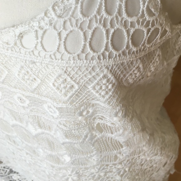 Cute lace tank top - Picture 3 of 3