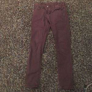 29/32 AE maroon skinny core flex jeans