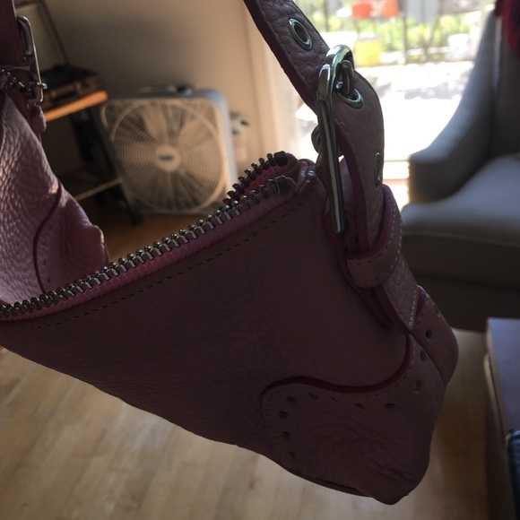 Cute pink coach handbag - Picture 2 of 3