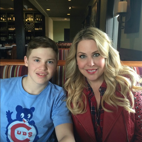 Meet your Posher, Kristine - Picture 2 of 4