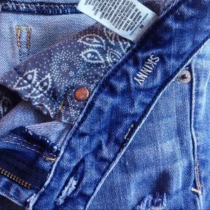Brand New American Eagle Skinny Jeans Size 8