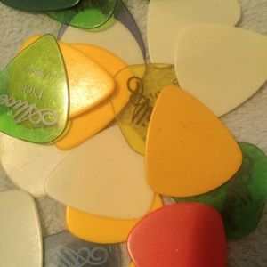 25 Guitar Picks