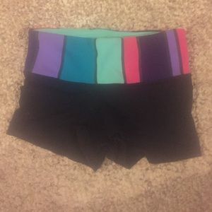 Lululemon reversible low rise short