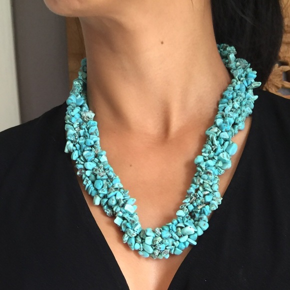 Sophisticated Turquoise Necklace - Picture 1 of 3