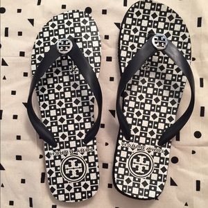 Tory Burch Thin Flip Flops Black