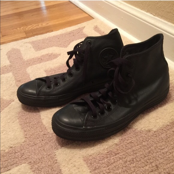 Black leather converse
