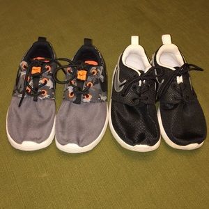 2 Pair of Nike Roche Size 10 Toddler