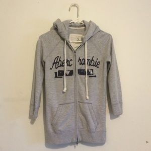 3/4 sleeve Abercrombie & Fitch sweater