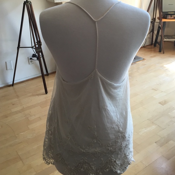 Cute, lacy, lightweight tank top - Picture 2 of 3