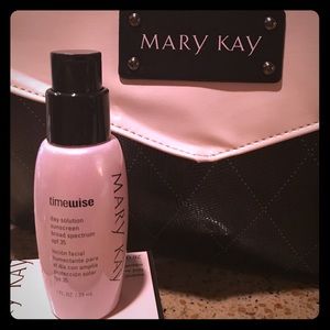 Mary Kay TimeWise Day Solution