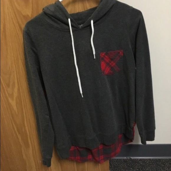 Thin Sweater - Picture 1 of 3