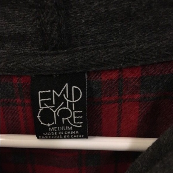 Thin Sweater - Picture 2 of 3