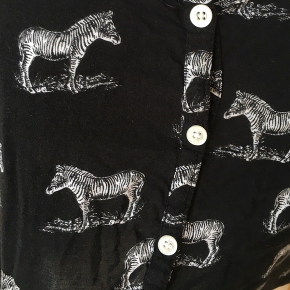 Cage backed zebra printed tank - Picture 3 of 3