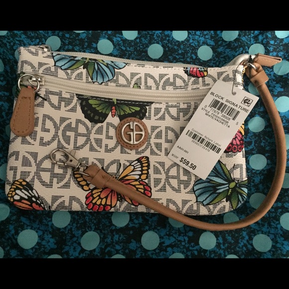 Giani Bernini Butterfly Wristlet, 8"x5.5"X1" - NWT - Picture 4 of 4